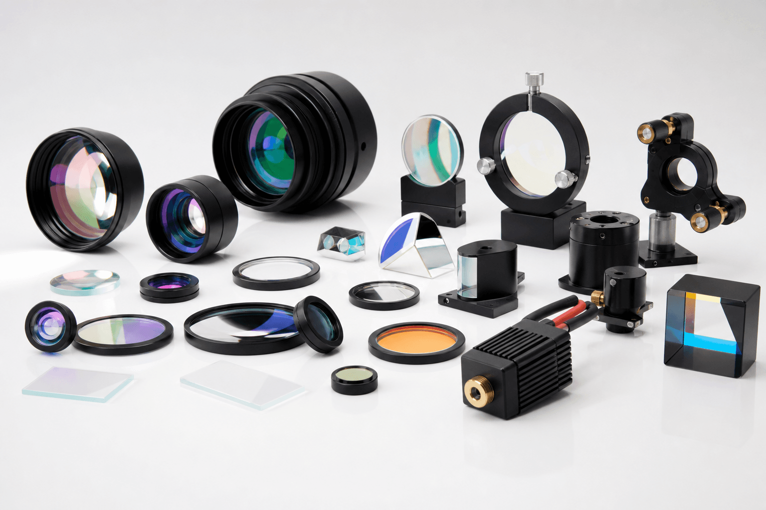 Optics and photonic components